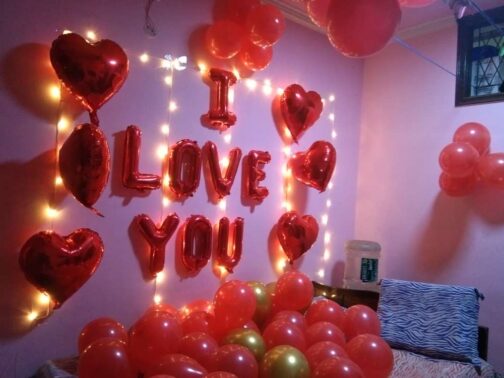 Love Wall Surprise Decoration